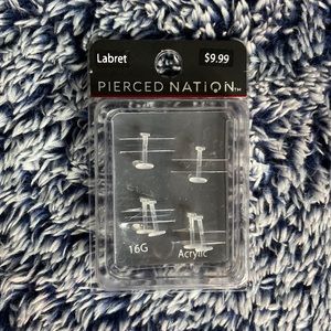 NWT❗️ Spencer’s Pierced Nation 6 Pack Clear 16G/Acrylic Labret Earring Set